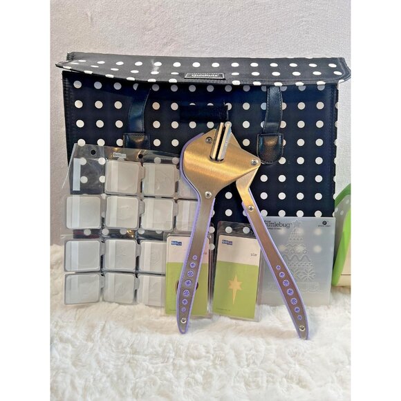 Cuttlebug Embossing Machine Bundle w/ QuickKutz Dies Tool Storage Case Craft Lot - Picture 3 of 12